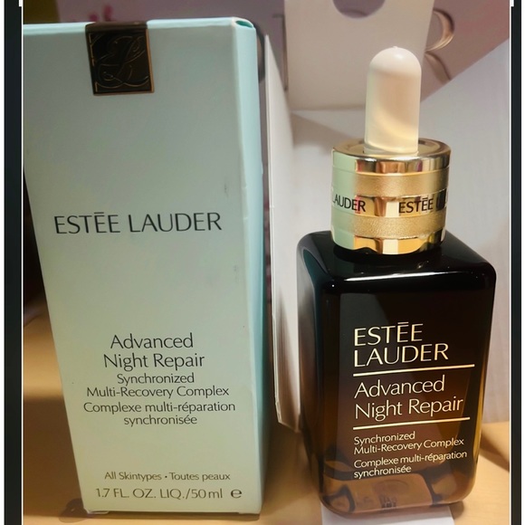 Authentic and brand new Estée Lauder